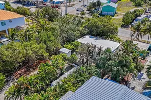 30950 Witters Ln, Big Pine, FL 33043 - Photo 18