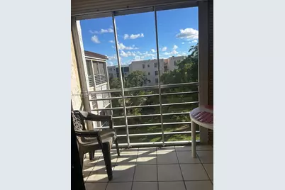 2840 Somerset Dr #400M, Lauderdale Lakes, FL 33311 - Photo 8