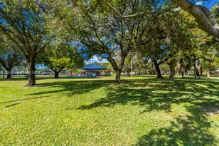 5201 Jefferson St, Hollywood, FL 33021 - Photo 22