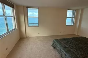 6039 Collins Ave, Miami Beach, FL 33140 - Photo 14