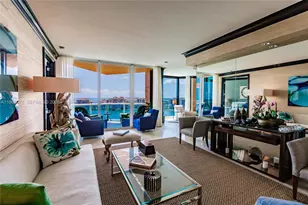 300 South Pointe Dr, Miami Beach, FL 33139 - Photo 4
