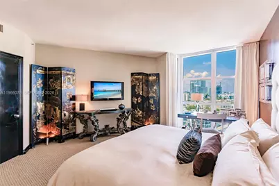 300 S Pointe Dr #1604, Miami Beach, FL 33139 - Photo 24