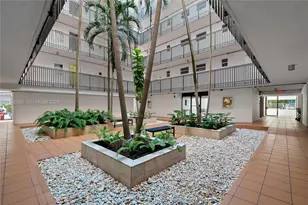 100 Ocean Ln Dr, Key Biscayne, FL 33149 - Photo 16