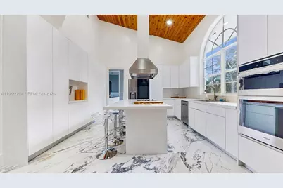 10340 SW 62nd St, Miami, FL 33173 - Photo 8