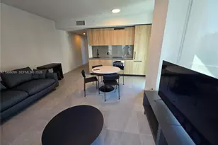 121 NE 5th St, Miami, FL 33132 - Photo 6