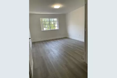5725 NW 114th Path #106, Doral, FL 33178 - Photo 12
