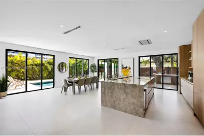 300 NE 48th St, Miami, FL 33137 - Photo 6