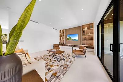 300 NE 48th St, Miami, FL 33137 - Photo 48