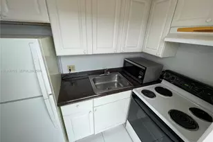 5550 NE 20th Terrace, Fort Lauderdale, FL 33308 - Photo 8