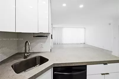 1000 West Ave #1024, Miami Beach, FL 33139 - Photo 22