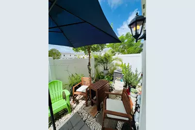 711 SW 11th St, Florida City, FL 33034 - Photo 4