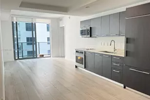 55 SW 9th St, Miami, FL 33130 - Photo 10