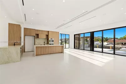 2050 S Hibiscus Dr, North Miami, FL 33181 - Photo 4