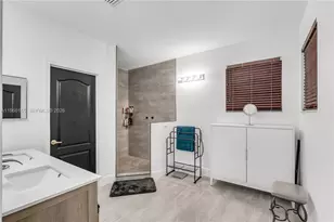 1147 NE 37th Pl, Homestead, FL 33033 - Photo 36