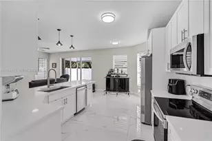 1147 NE 37th Pl, Homestead, FL 33033 - Photo 10