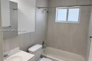 9221 SW 39th St, Miami, FL 33165 - Photo 14