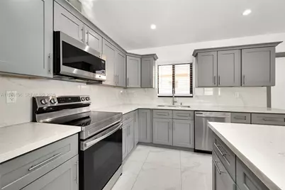 2221 Charleston St, Hollywood, FL 33020 - Photo 16