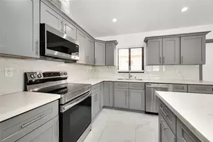 2221 Charleston St, Hollywood, FL 33020 - Photo 16