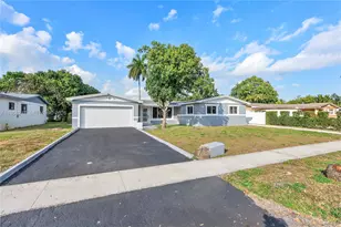 4725 NW 5th Ct, Plantation, FL 33317 - Photo 6