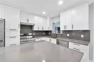 4725 NW 5th Ct, Plantation, FL 33317 - Photo 8