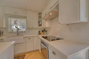 4071 Barbarossa Ave, Miami, FL 33133 - Photo 8