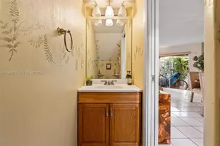 415 NW 85th Pl, Miami, FL 33126 - Photo 14