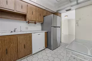 20301 W Country Club Dr, Aventura, FL 33180 - Photo 12