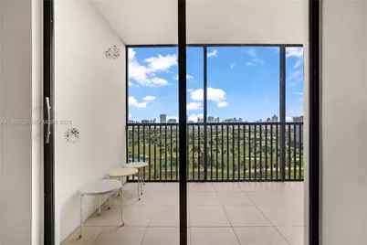 20301 W Country Club Dr #1826, Aventura, FL 33180 - Photo 20