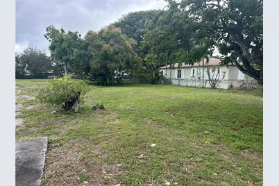 . NW 2nd Ave, Hallandale Beach, FL 33009 - Photo 2