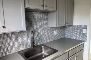 1701 Washington St, Hollywood, FL 33020 - Photo 8