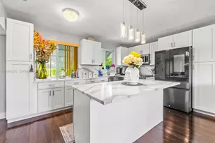 3201 Abbott Ln, Hollywood, FL 33021 - Photo 8