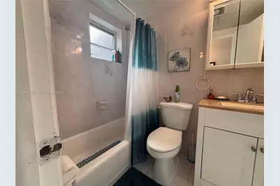 16900 NE 14th Ave #111, Miami, FL 33162 - Photo 12