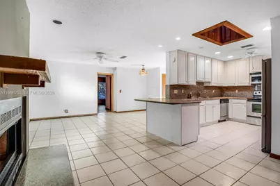 6581 Riparian Rd, Lake Worth, FL 33462 - Photo 12