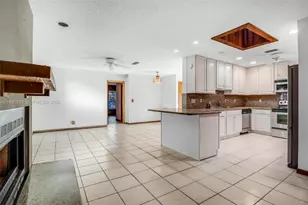 6581 Riparian Rd, Lake Worth, FL 33462 - Photo 12