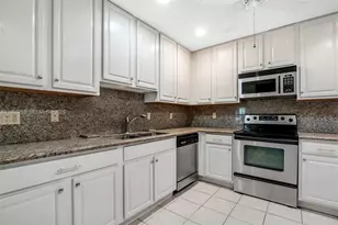 6581 Riparian Rd, Lake Worth, FL 33462 - Photo 16