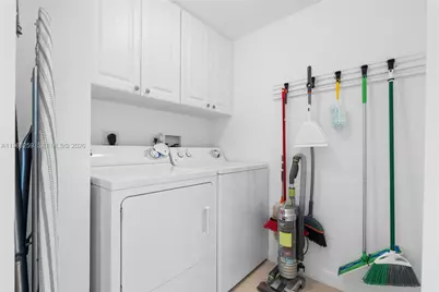 21055 Yacht Club Dr #1210, Aventura, FL 33180 - Photo 26