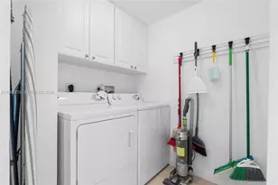 21055 Yacht Club Dr, Aventura, FL 33180 - Photo 26