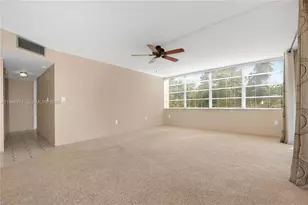 1400 St Charles Pl, Pembroke Pines, FL 33026 - Photo 22