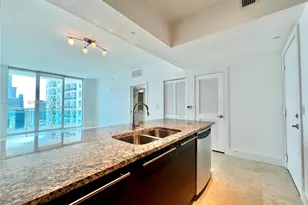 950 Brickell Bay Dr, Miami, FL 33131 - Photo 2