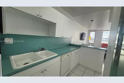 100 Lincoln Rd #1118, Miami Beach, FL 33139 - Photo 8