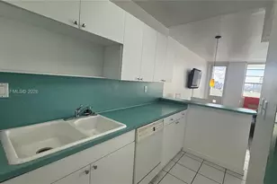 100 Lincoln Rd, Miami Beach, FL 33139 - Photo 8