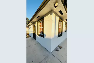 3252 NW 94 St #0, Miami, FL 33147 - Photo 2