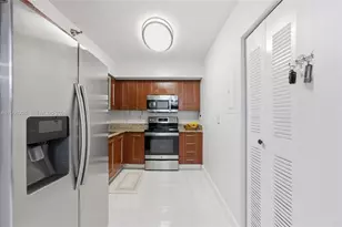 3300 NE 191st St, Aventura, FL 33180 - Photo 12