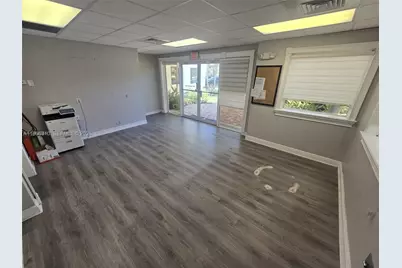 10322 NW 55th St, Sunrise, FL 33351 - Photo 8