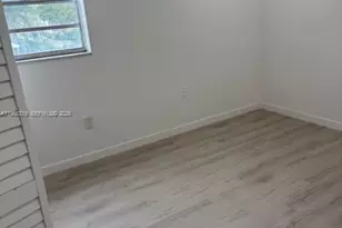 1605 Meridian Ave, Miami Beach, FL 33139 - Photo 16