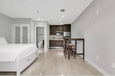 344 NW 136th Pl #B, Miami, FL 33182 - Photo 6