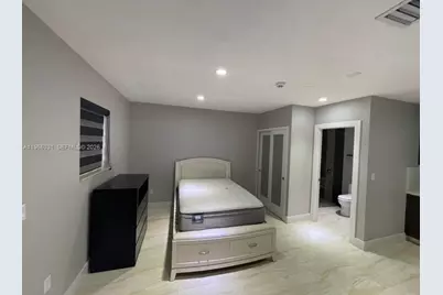 344 NW 136th Pl #B, Miami, FL 33182 - Photo 4