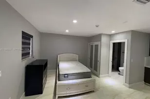 344 NW 136th Pl, Miami, FL 33182 - Photo 4