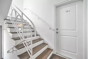 621 11th St, Miami Beach, FL 33139 - Photo 8