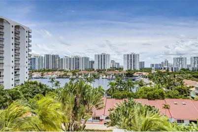 3600 Yacht Club Dr #703, Aventura, FL 33180 - Photo 4